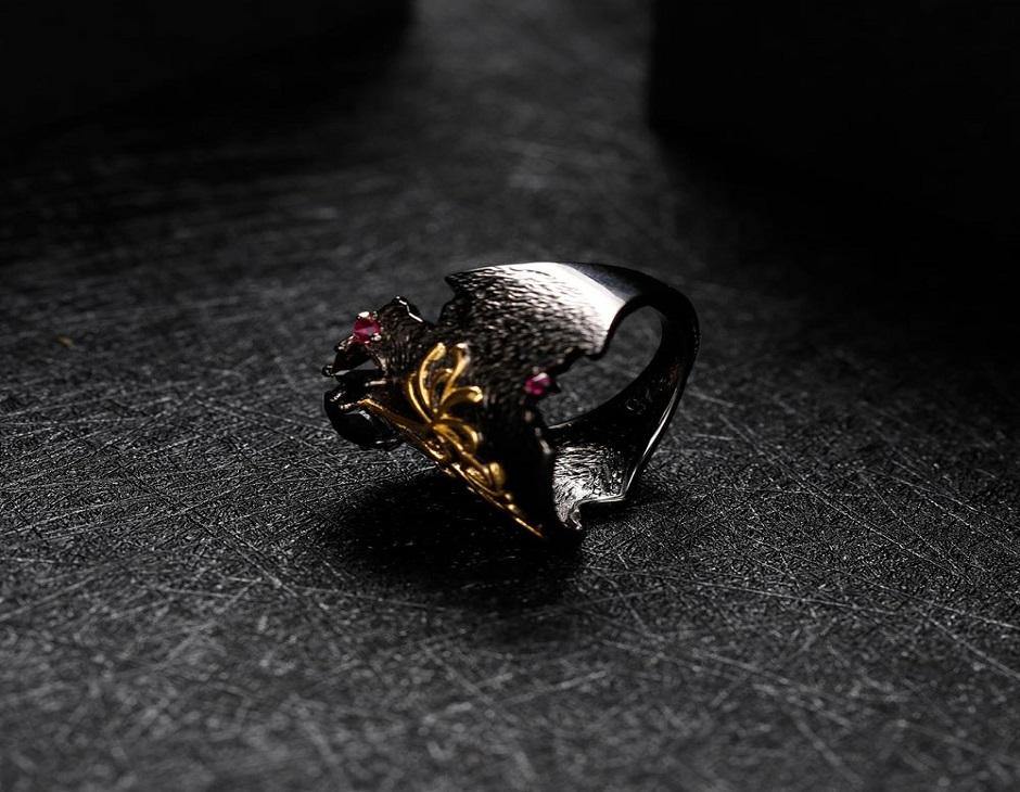 Handmade Equinox Flower Garnet Gemstones Ring